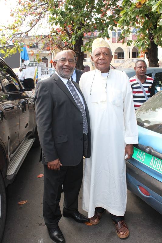 image Une rencontre fortuite entre le président de la république et son « oncle spirituel ».
